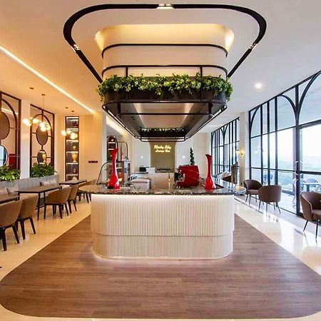 Grand Rocky Hotel Bukittinggi Esterno foto