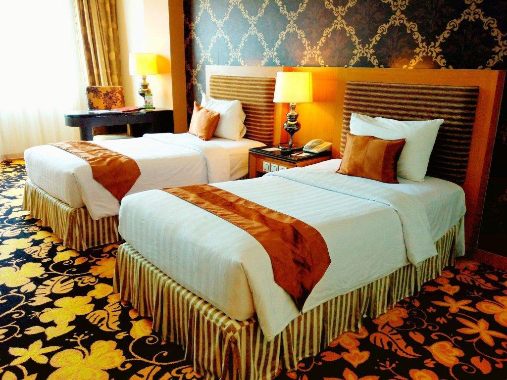 Grand Rocky Hotel Bukittinggi Esterno foto