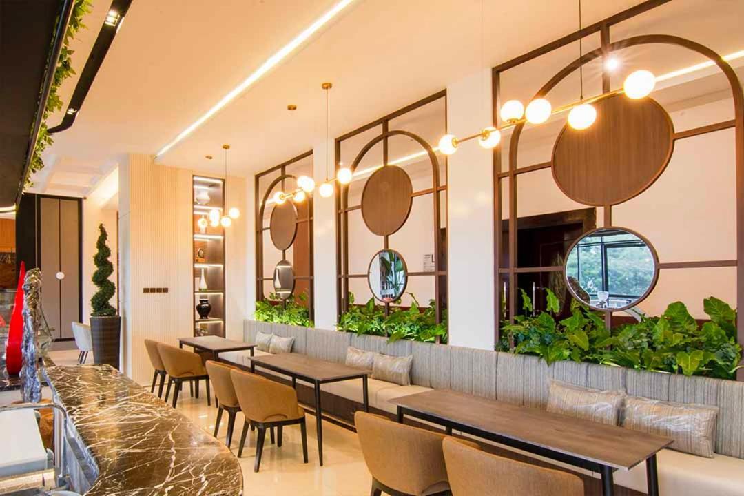 Grand Rocky Hotel Bukittinggi Esterno foto