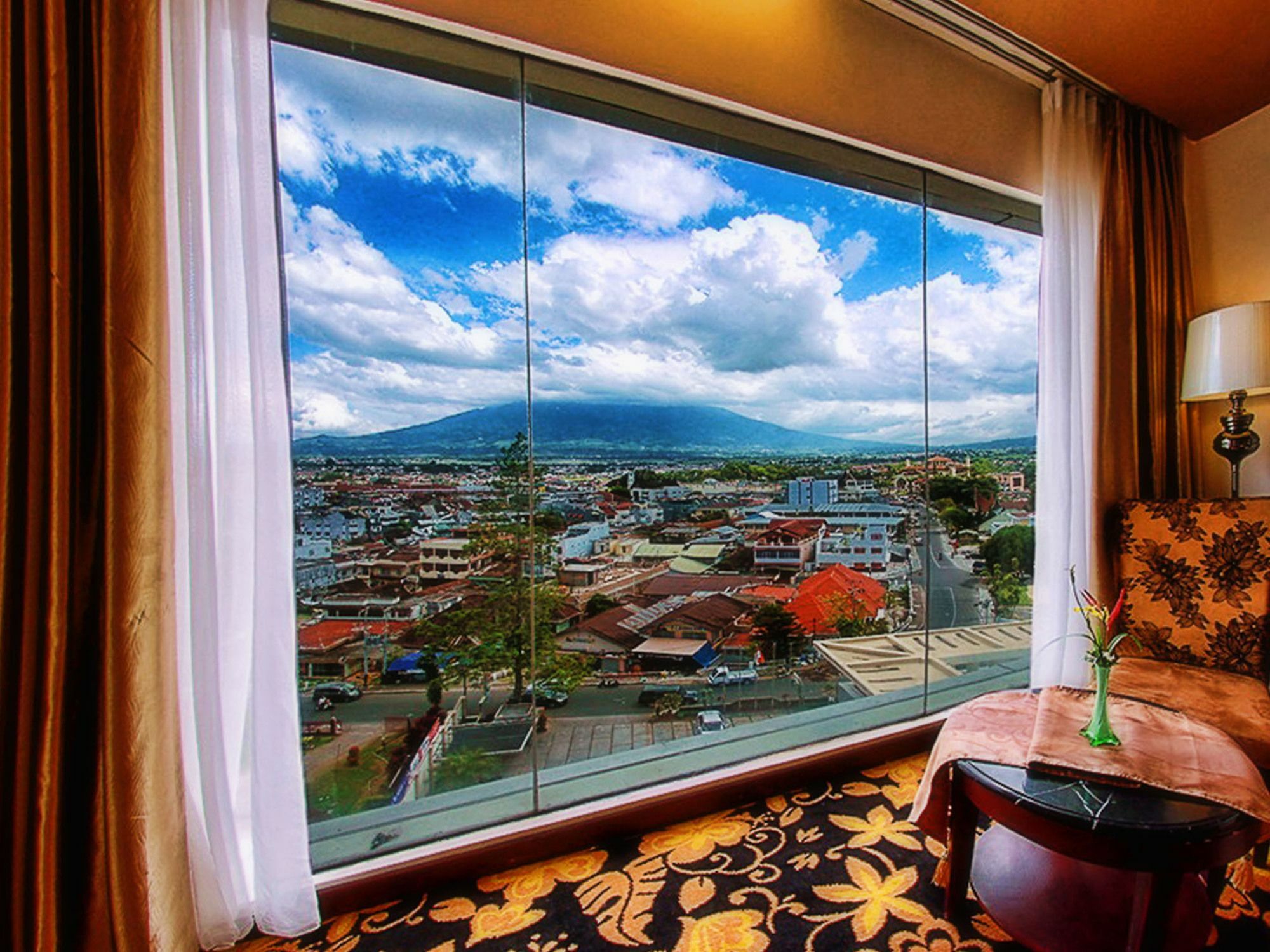 Grand Rocky Hotel Bukittinggi Esterno foto