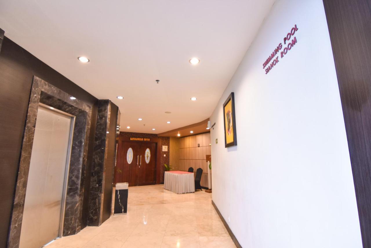 Grand Rocky Hotel Bukittinggi Esterno foto